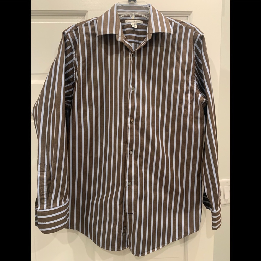 Banana Republic Men’s button up shirt